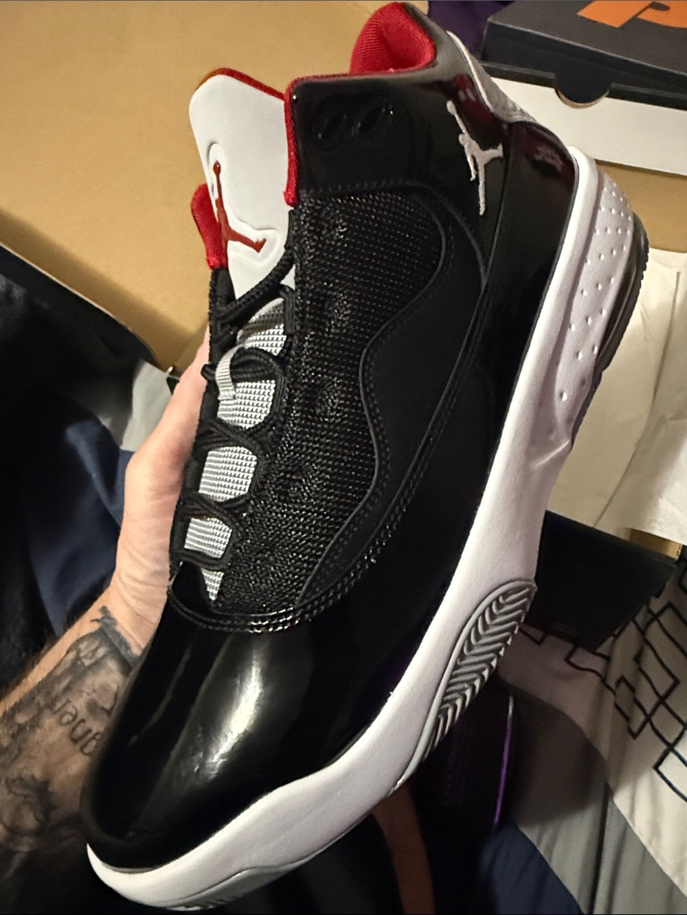 Jordan Men's Black White Red Retro Basketball Shoes